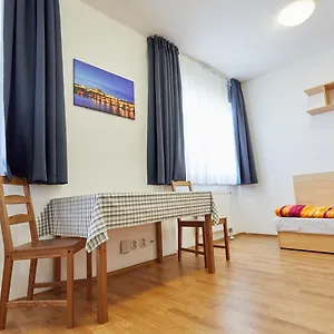 University Hotel Szálloda