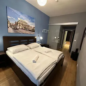 Central Studios Szálloda