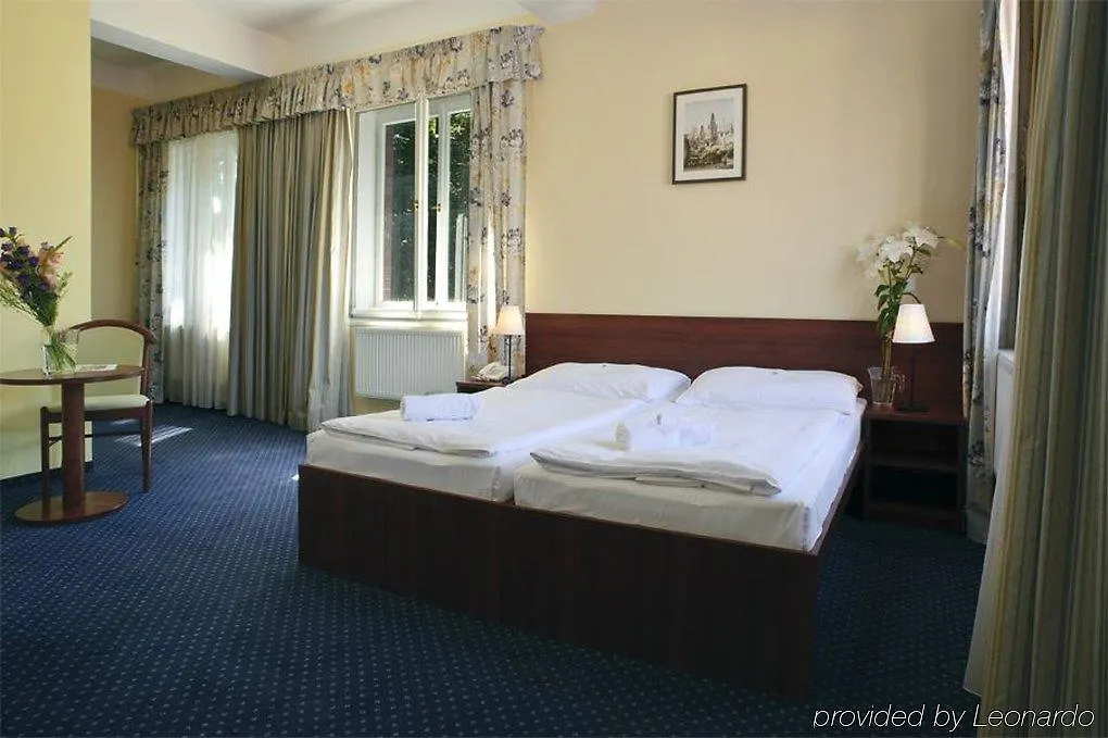 Pytloun Kampa Garden Hotel Prag