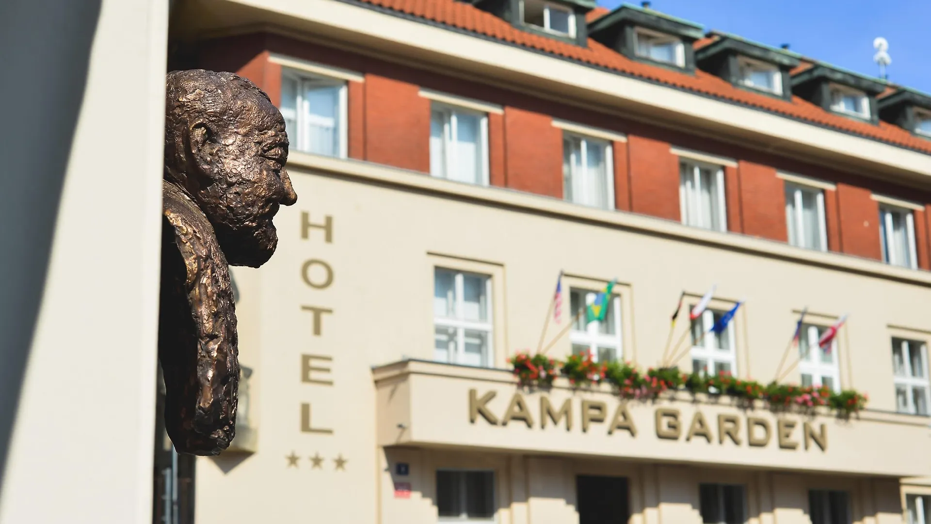 Pytloun Kampa Garden Hotel Прага 4*,