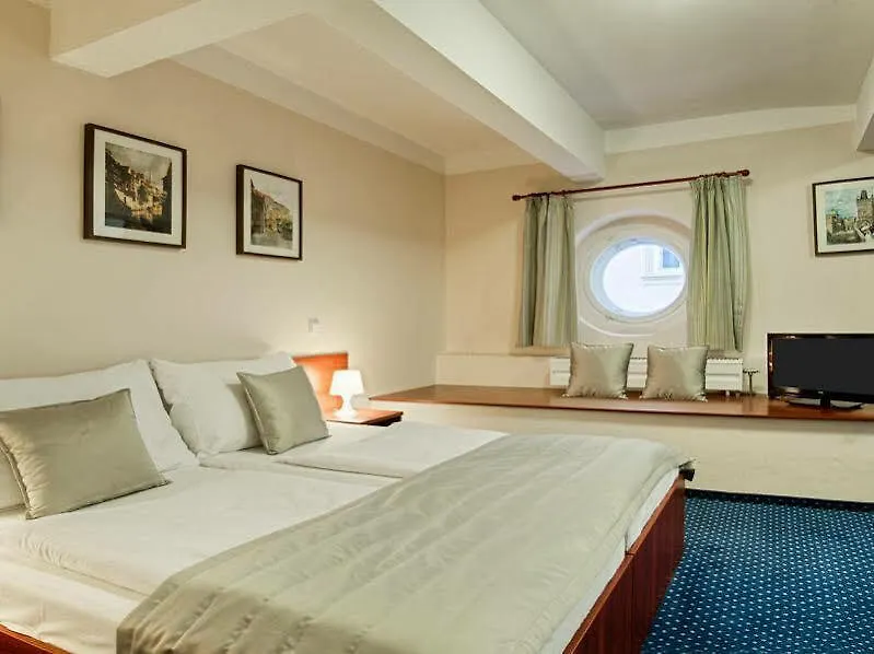 Pytloun Kampa Garden Hotel Прага 4*,